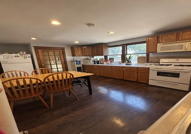 Photo 3 of Single family home for sale at 4825 W Jarlath St, Lincolnwood, IL 60712 | MLS# 12705809 | Listing updated on 2026-08-06