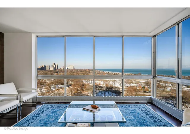 3rd image of 1555 N Dearborn Pkwy #14AB, Chicago, IL 60610 | MLS# 12705827