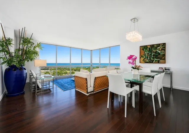 Photo 4 of Condo for sale at 1555 N Dearborn Pkwy #14AB, Chicago, IL 60610 | MLS# 12705827 | Listing updated on 2026-10-06