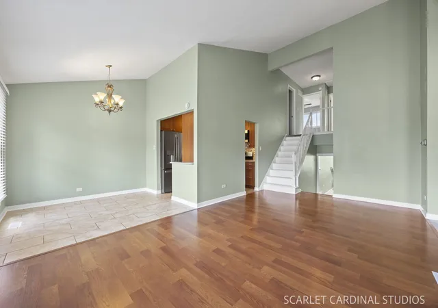 Photo 3 of Townhouse for sale at 376 Thorncliffe Dr, Glendale Heights, IL 60139 | MLS# 12705869 | Listing updated on 2026-09-24