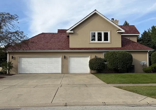 Photo 2 of Single family home for sale at 1660 Whistler Ct, Naperville, IL 60564 | MLS# 12705881 | Listing updated on 2026-10-10