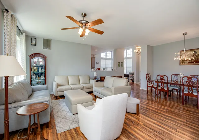 4th image of 1861 Foxridge Ct, Aurora, IL 60502 | MLS# 12705918
