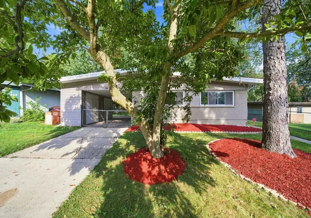 Photo 2 of Single family home for sale at 461 Tomahawk St, Park Forest, IL 60466 | MLS# 12705952 | Listing updated on 2026-10-05