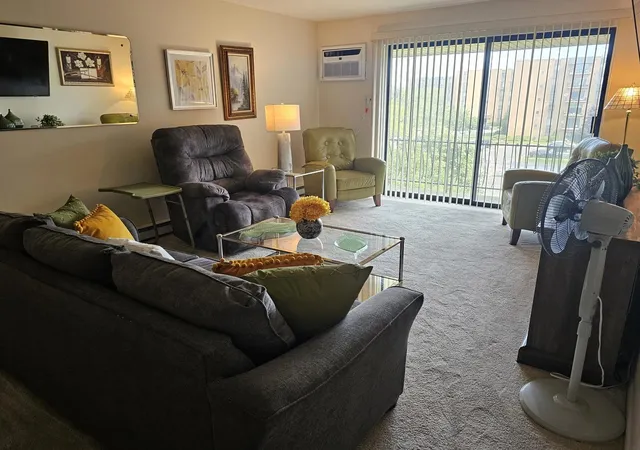 4th image of 931 W Arquilla Dr #431, Glenwood, IL 60425 | MLS# 12705973