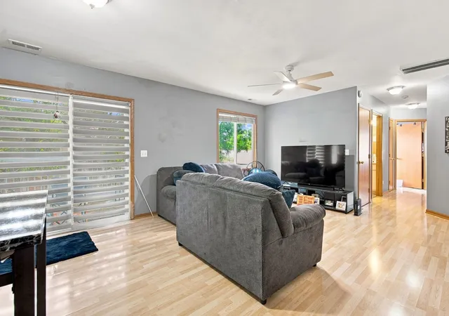 Listing Photo 5 - Condo for sale in building located at 1361 Rock Run Dr, Crest Hill, IL 60403 - Unit #F