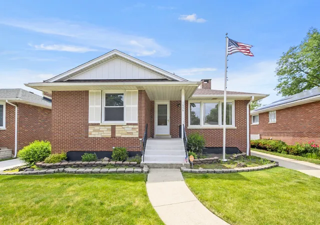 1st image of 1606 Kensington Ave, Westchester, IL 60154 | MLS# 12706154