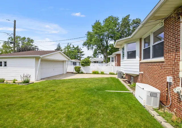28th image of 1606 Kensington Ave, Westchester, IL 60154 | MLS# 12706154