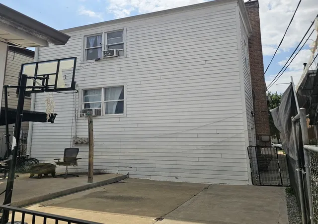 4th image of 1614 N 44Th Ave, Stone Park, IL 60165 | MLS# 12706157