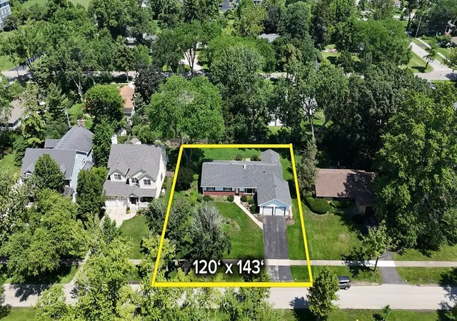 Photo 1 of Land for sale at 325 E Hawthorne Blvd, Wheaton, IL 60187 | MLS# 12706181 | Listing updated on 2026-07-21