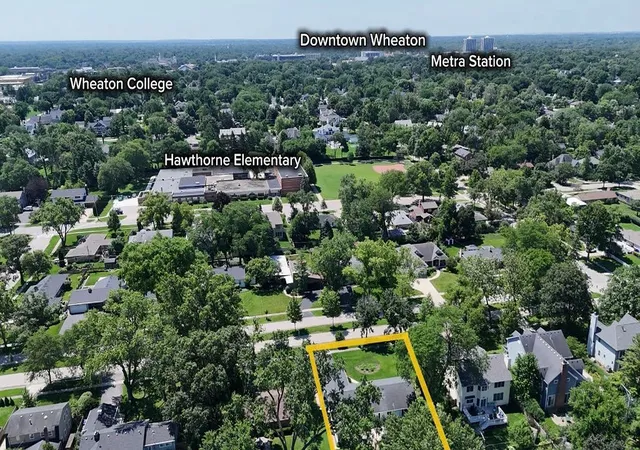 Photo 2 of Land for sale at 325 E Hawthorne Blvd, Wheaton, IL 60187 | MLS# 12706181 | Listing updated on 2026-07-21