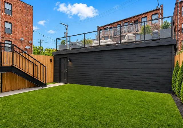 Photo 2 of Single family home for sale at 4721 S Ingleside Ave, Chicago, IL 60615 | MLS# 12706221 | Listing updated on 2026-08-10