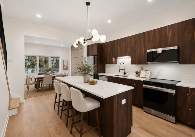 Photo 4 of Single family home for sale at 4721 S Ingleside Ave, Chicago, IL 60615 | MLS# 12706221 | Listing updated on 2026-08-10