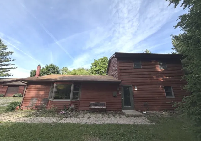 Photo 3 of Single family home for sale at 737 A Searls Rd, Amboy, IL 61310 | MLS# 12706236 | Listing updated on 2026-10-07