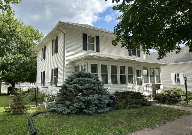 2nd image of 1125 15th Ave, Fulton, IL 61252 | MLS# 12706351