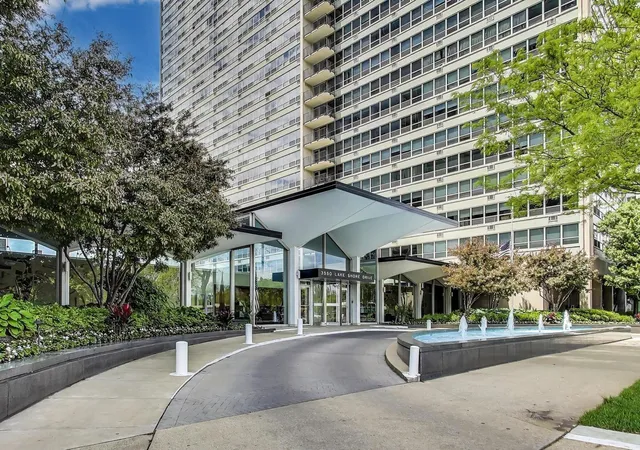 Listing Photo 3 - Condo for sale in building located at 3550 N Lake Shore Dr, Chicago, IL 60657 - Unit #228