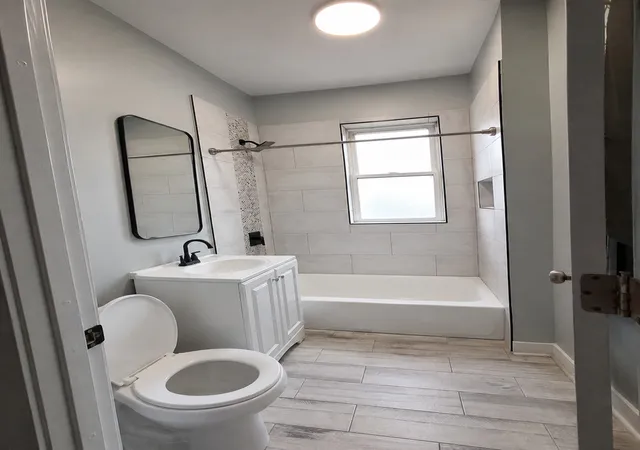 Listing Photo 5 - Condo for sale in building located at 1040 N Lawndale Ave, Chicago, IL 60651