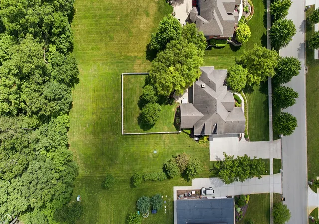 Photo 3 of Single family home for sale at 6117 Whitetail Ridge Dr, Yorkville, IL 60560 | MLS# 12706518 | Listing updated on 2026-09-28