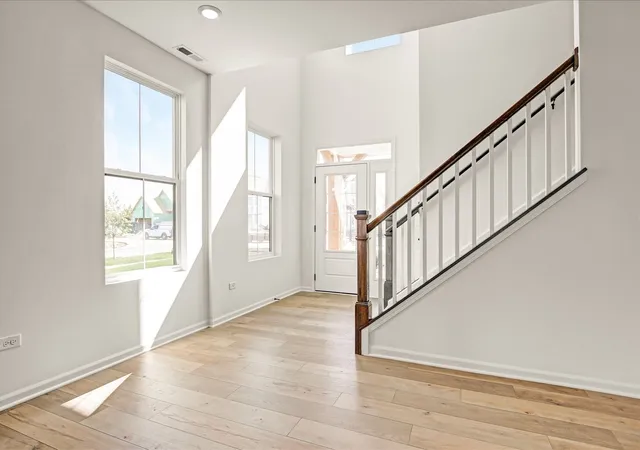 2nd image of 15422 W Amelia Cir, Lockport, IL 60441 | MLS# 12706551