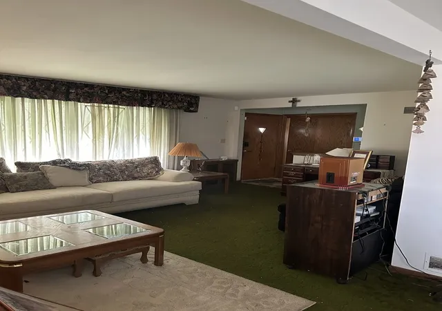 Photo 4 of Single family home for sale at 526 Manistee Ave, Calumet City, IL 60409 | MLS# 12706557 | Listing updated on 2026-09-07