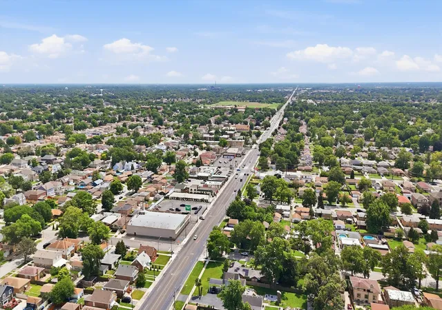 Photo 33 of Condo for sale at 4020 W 105th Street #3E, Oak Lawn, IL 60453 | MLS# 12706570 | Listing updated on 2026-08-27