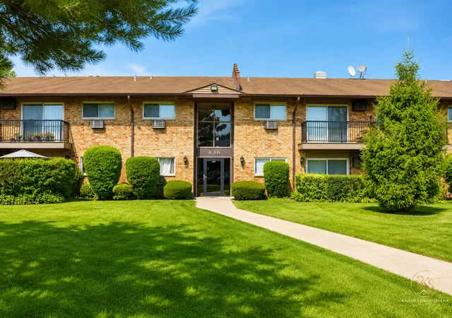 1st image of 836 E Old Willow Rd #213, Prospect Heights, IL 60070 | MLS# 12706587