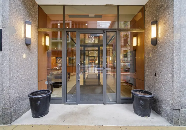 1st image of 208 W Washington St #910, Chicago, IL 60606 | MLS# 12706606