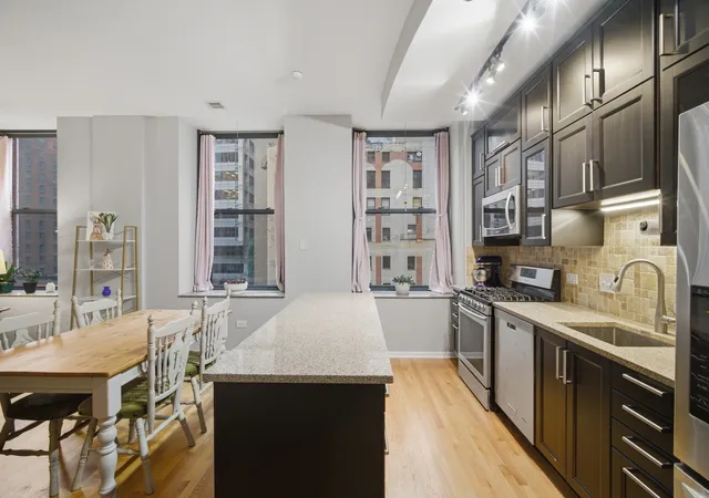 Photo 1 of Condo for sale at 208 W Washington St #910, Chicago, IL 60606 | MLS# 12706606 | Listing updated on 2026-09-16