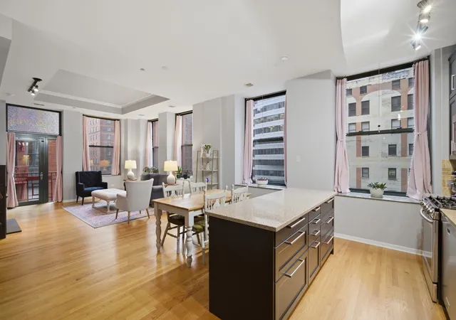 Photo 2 of Condo for sale at 208 W Washington St #910, Chicago, IL 60606 | MLS# 12706606 | Listing updated on 2026-09-16