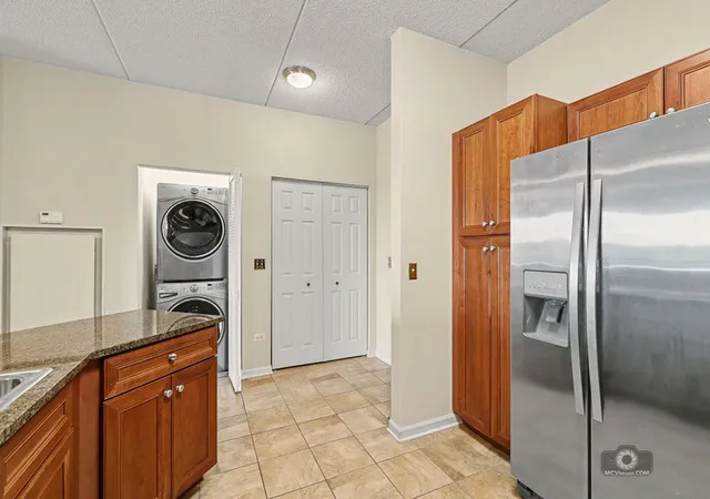 Listing Photo 4 - Condo for sale in building located at 6420 Double Eagle Dr, Woodridge, IL 60517 - Unit #905
