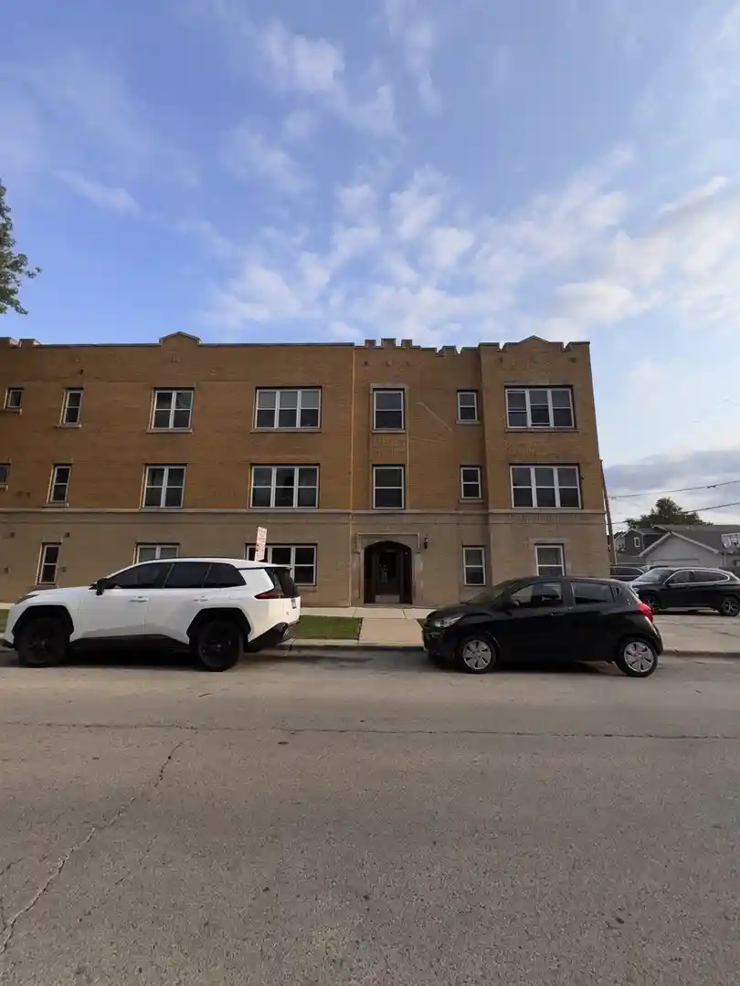 Listing Photo 2 - Condo for sale in 7229 W Palmer St located at 7229 W Palmer St, Elmwood Park, IL 60707 - Unit 7229 W Palmer St