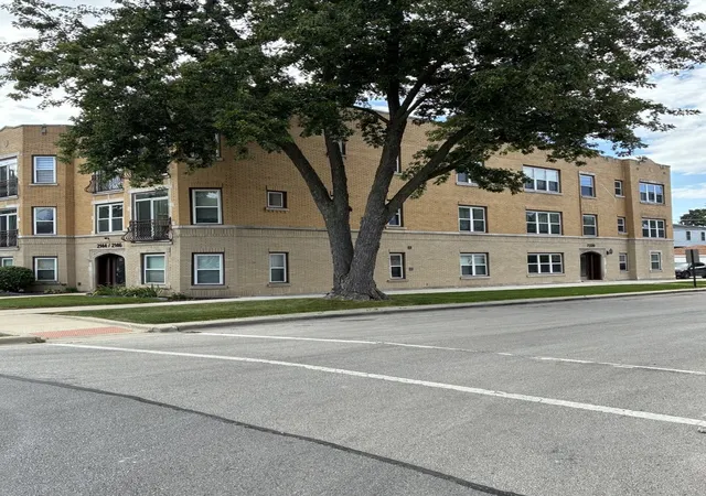 Photo 3 of Condo for sale at 7229 W Palmer St #G, Elmwood Park, IL 60707 | MLS# 12706646 | Listing updated on 2026-09-15