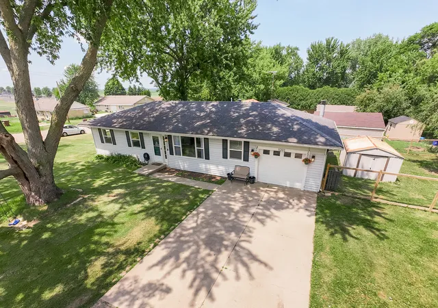 2nd image of 5201 E Wayne Ave, Rochelle, IL 61068 | MLS# 12706652
