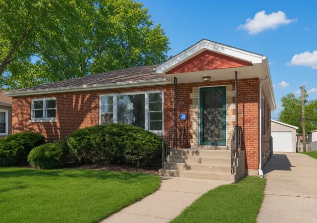 1st image of 752 E 164Th St, South Holland, IL 60473 | MLS# 12706673