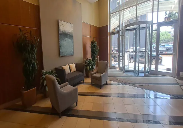 2nd image of 125 S Jefferson St #2408, Chicago, IL 60661 | MLS# 12706678