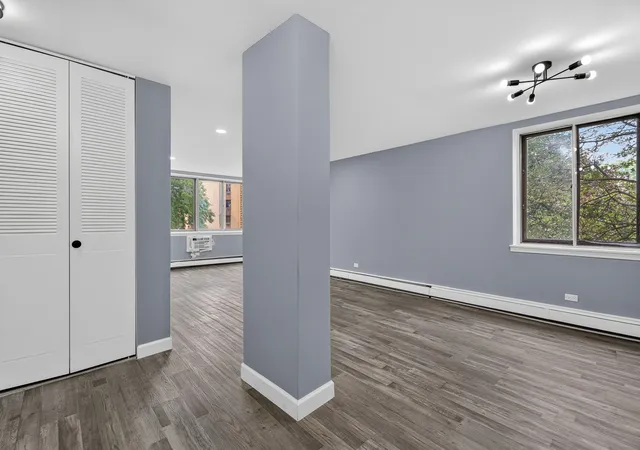 Listing Photo 5 - Condo for sale in building located at 9745 S Karlov Ave, Oak Lawn, IL 60453 - Unit #205