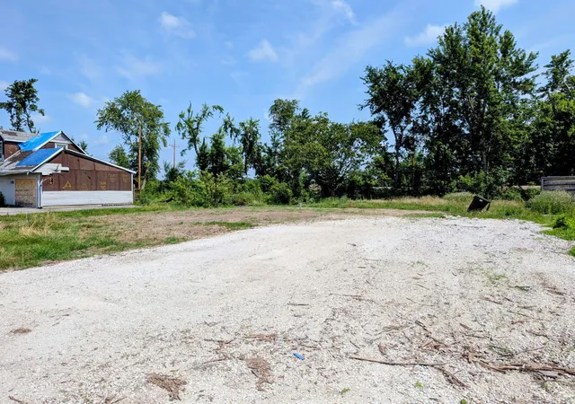 2nd image of 87 Strasma East Dr, Kankakee, IL 60901 | MLS# 12706717