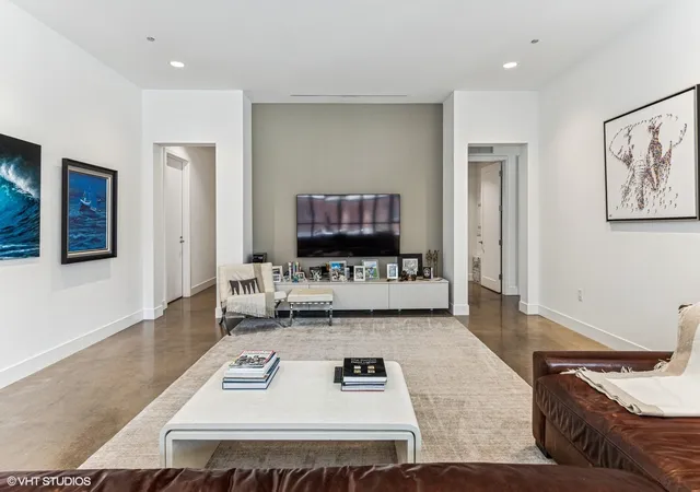 Photo 3 of Condo for sale at 900 W Washington Blvd #202, Chicago, IL 60607 | MLS# 12706853 | Listing updated on 2026-10-07