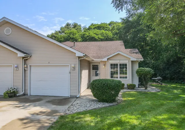 1st image of 5 Dani Ct, Manteno, IL 60950 | MLS# 12706897