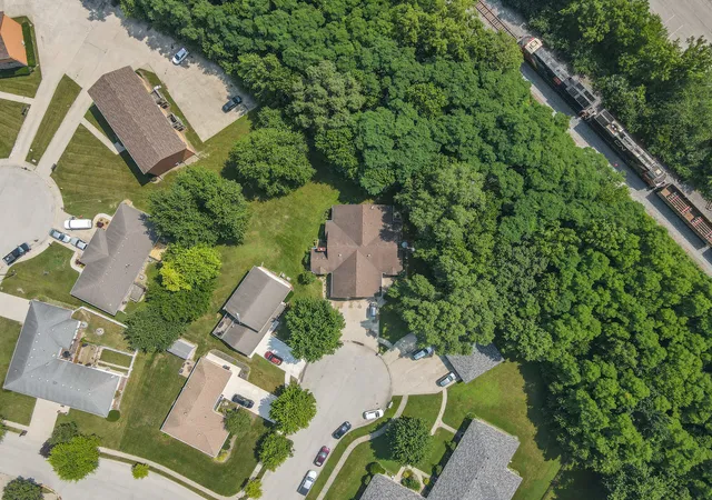 2nd image of 5 Dani Ct, Manteno, IL 60950