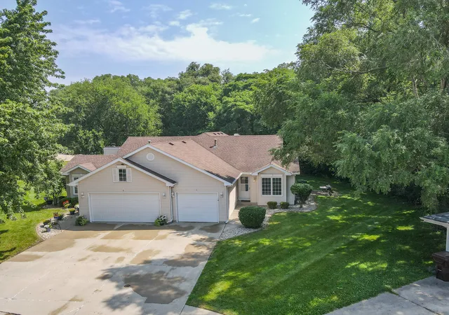 3rd image of 5 Dani Ct, Manteno, IL 60950