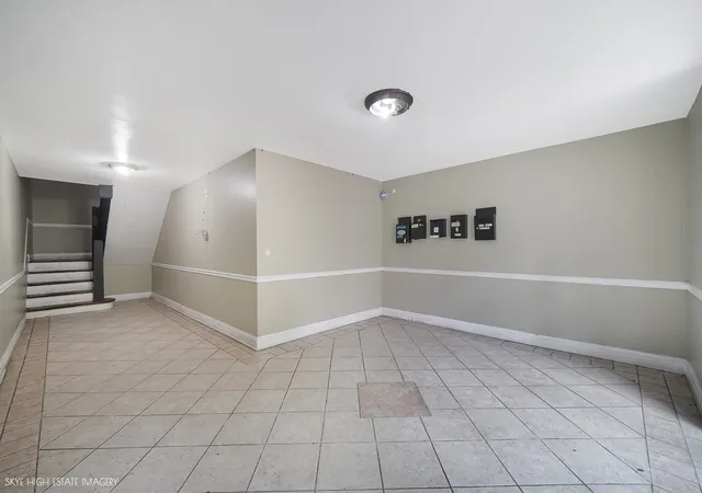 2nd image of 2511 E 76Th St, Chicago, IL 60649