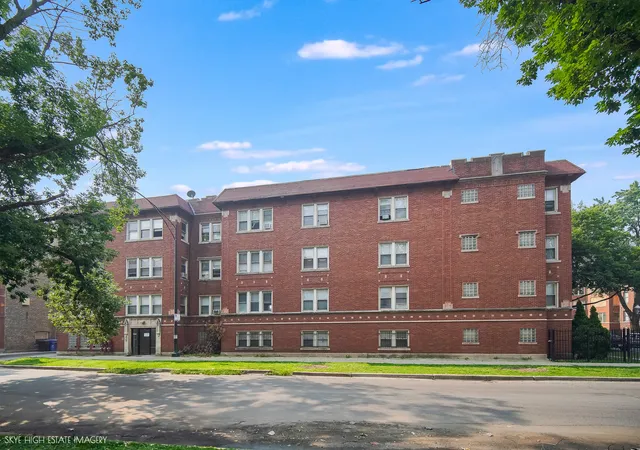 2nd image of 2511 E 76th St #3, Chicago, IL 60649 | MLS# 12706914