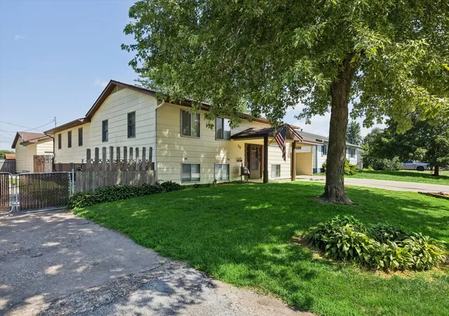 53rd image of 710 3rd St, Colona, IL 61241 | MLS# 12706916