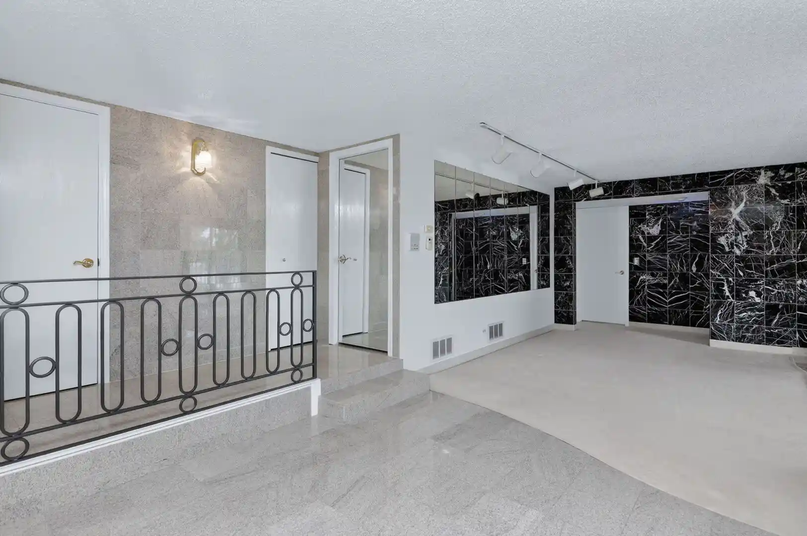 Listing Photo 2 - Condo for sale in 8212 Anchor Dr located at 8212 Anchor Dr, Woodridge, IL 60517 - Unit #508