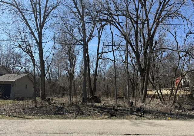 Photo 2 of Land for sale at Lot E 1 Hilltop Blvd, Oakwood Hills, IL 60013 | MLS# 12706930 | Listing updated on 2026-08-28