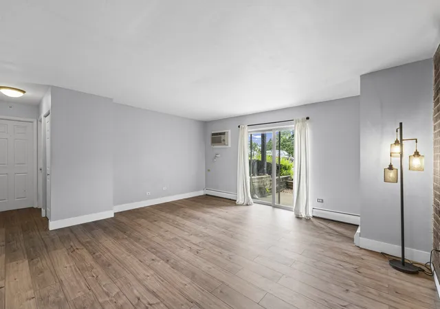 Photo 2 of Condo for sale at 160 S La Londe Ave #1F, Addison, IL 60101 | MLS# 12707085 | Listing updated on 2026-08-04