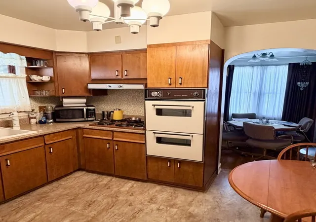 4th image of 8149 S Vernon Ave, Chicago, IL 60619 | MLS# 12707090
