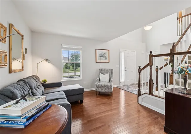 Photo 3 of Single family home for sale at 1731 Wentworth Dr, Volo, IL 60020 | MLS# 12707107 | Listing updated on 2026-08-12