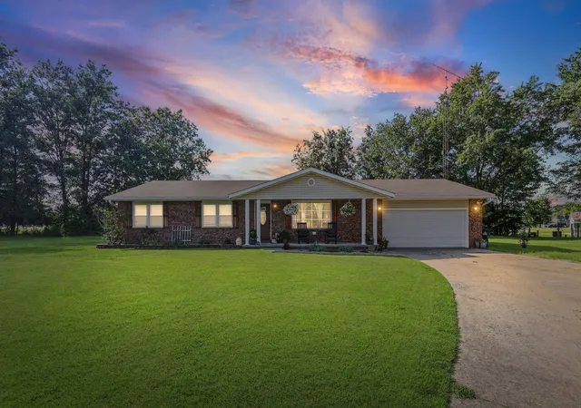 1st image of 380 Northwood, Salem, IL 62881 | MLS# 12707114