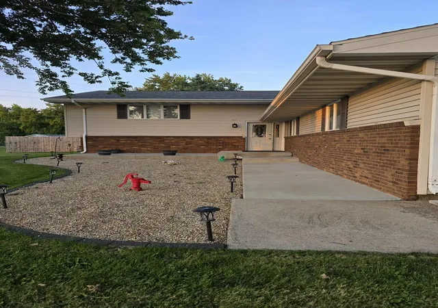 2nd image of 102 E West St, Anchor, IL 61720 | MLS# 12707129